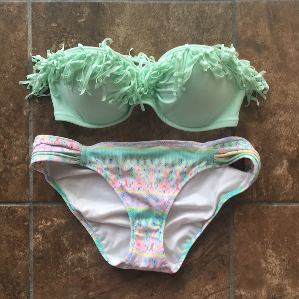 Victoria’s Secret bathing suit set